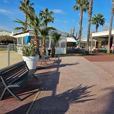 A Avec Piscine Ferienhaus Fréjus