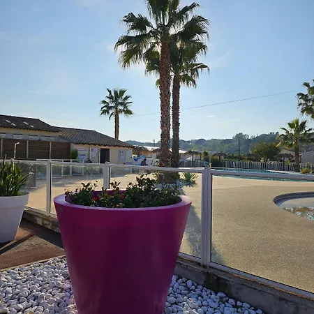 A Avec Piscine Ferienhaus *